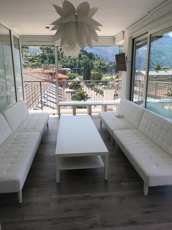 Hotel La Perla Riva del Garda Bagian luar foto